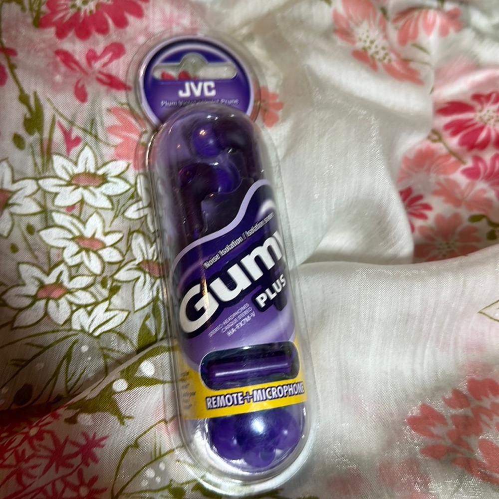 JVC plum violet gummy plus remote plus microphone